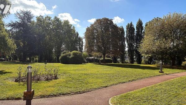 Appartement en dernier étage avec loggia