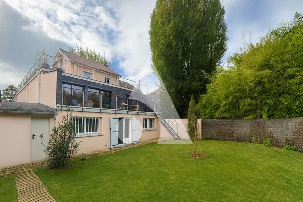Maison 9 pièces 232 m2