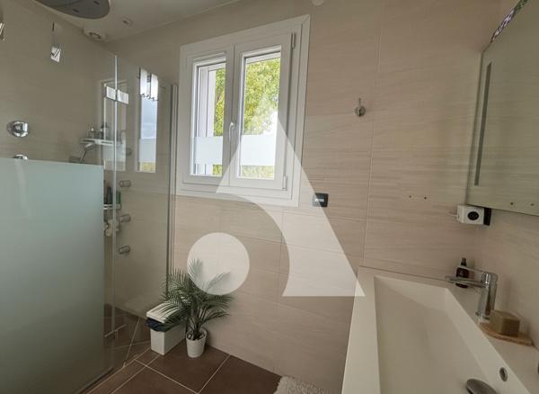 Maison 9 pièces 232 m2