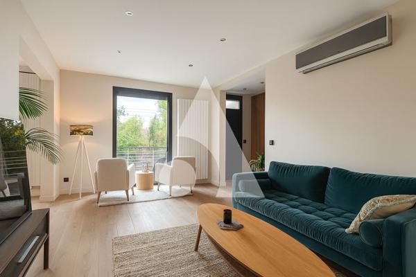 Maison 9 pièces 232 m2