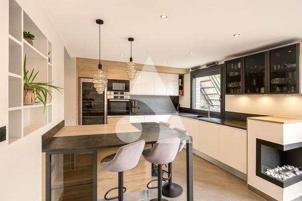 Maison 9 pièces 232 m2
