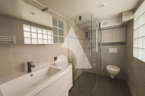 Maison 9 pièces 232 m2