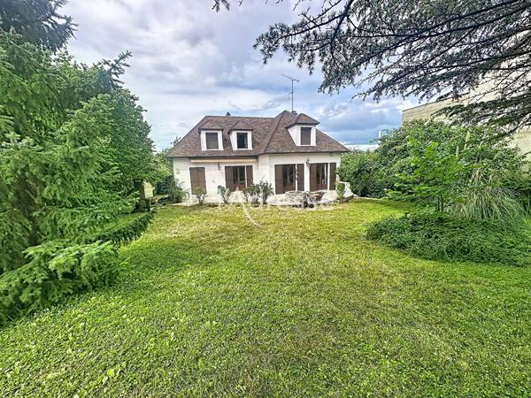 À vendre - maison familiale à Montfermeil