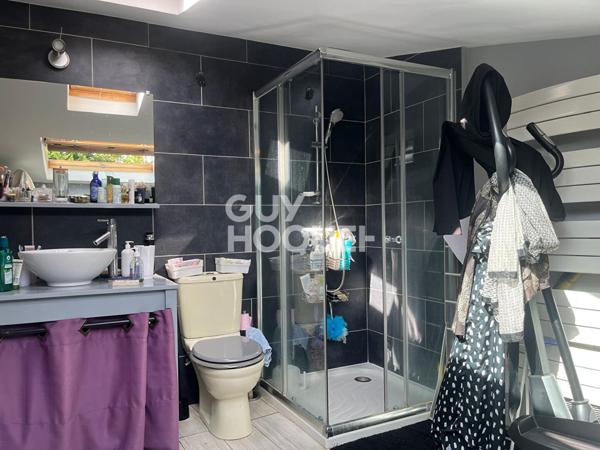 TERRAIN 2084m2 - MAISON et 2 APPARTEMENTS