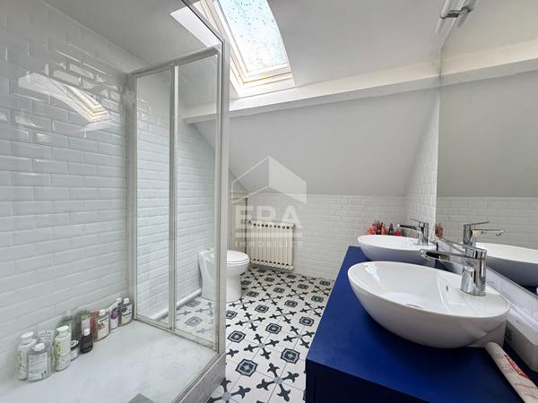 Dans le centre ville de Périgueux Maison Bourgeoise de 190m² avec terrasse et garage