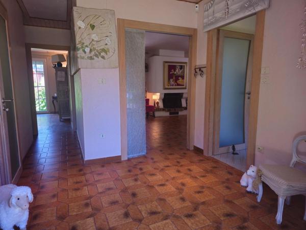 MONTFERRAND PROPRIETE FAMILIALE SUR 77A DE TERRAIN