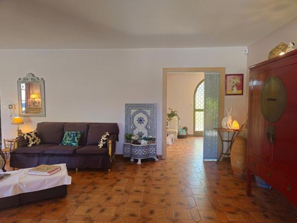 MONTFERRAND PROPRIETE FAMILIALE SUR 77A DE TERRAIN