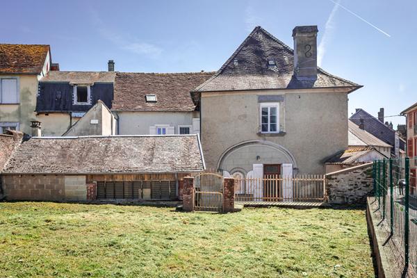 Opportunité d'investissement au coeur de Lubersac ! Lubersac