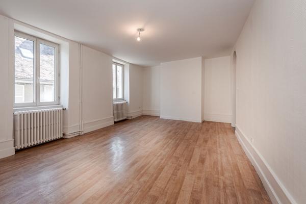 Opportunité d'investissement au coeur de Lubersac ! Lubersac