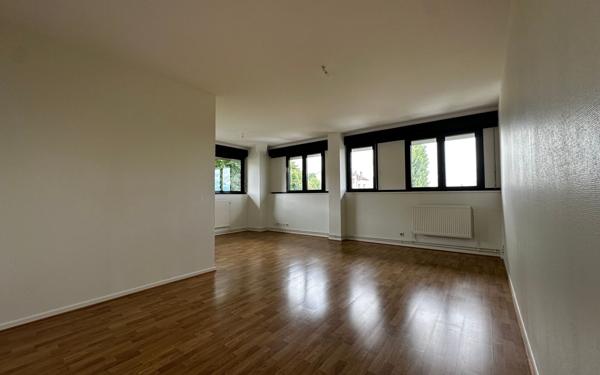 Appartement à louer    3 pièces • 82 m2 Essey-lès-Nancy