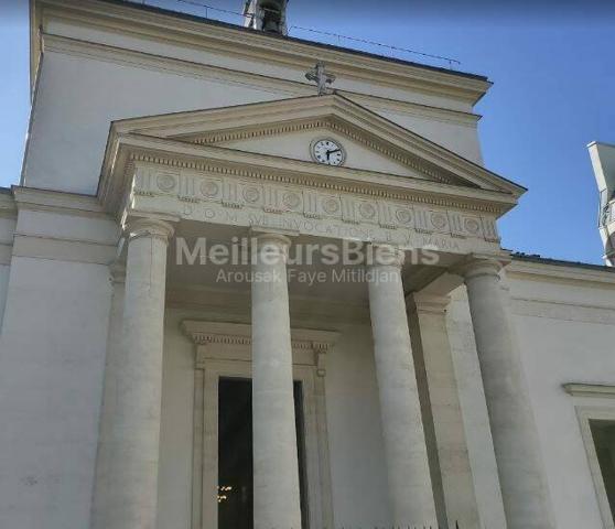 PARIS - QUARTIER DES BATIGNOLLES - APPARTEMENT 36 M² - UNE CHAMBRE - CUISINE - SALLE DE DOUCHE - CAVE - LOCAL VELO SECURISE