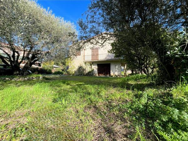 Maison Carros 5 pièce 200m² à rénover - Terrain 820m²