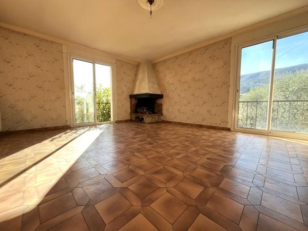 Maison Carros 5 pièce 200m² à rénover - Terrain 820m²