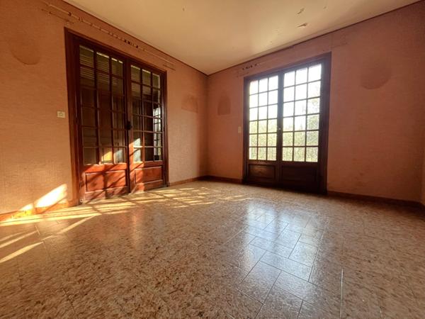 Maison Carros 5 pièce 200m² à rénover - Terrain 820m²