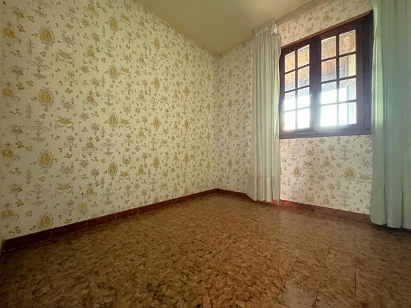 Maison Carros 5 pièce 200m² à rénover - Terrain 820m²