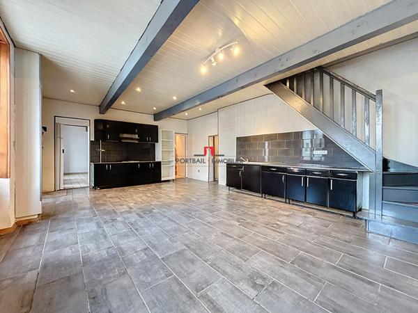 maison 3 chambres cour