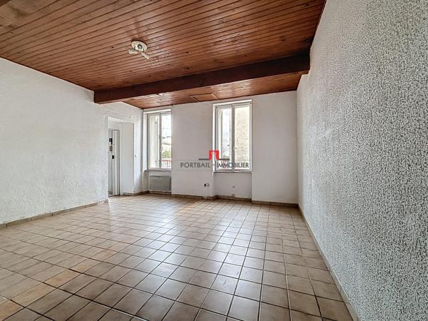 maison 3 chambres cour