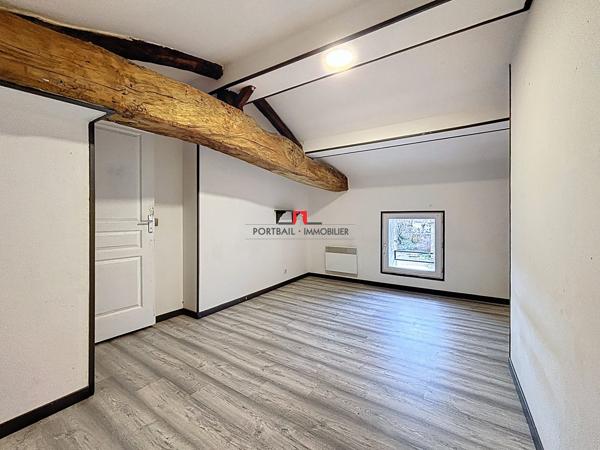 maison 3 chambres cour