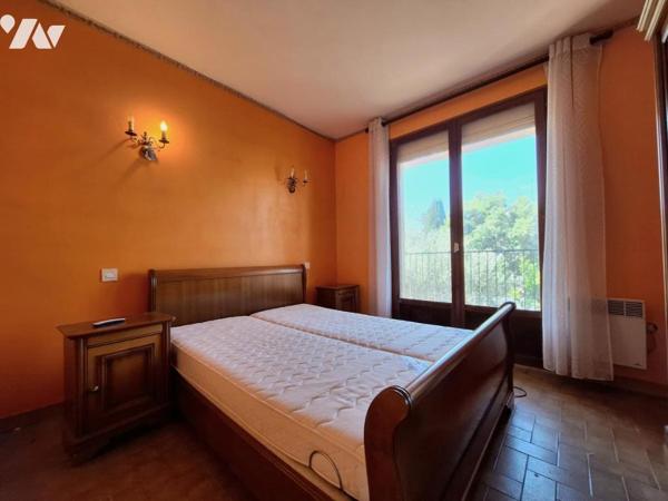 Maison traditionnelle avec 500m² de terrain. 