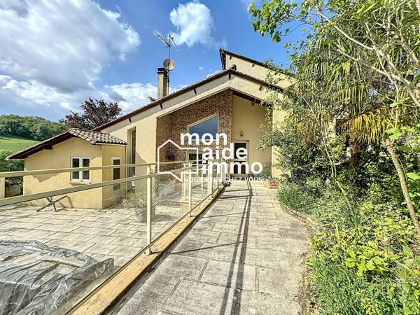 Maison d'architecte avec piscine sur 1.3 hectares