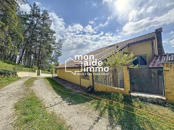 Maison d'architecte avec piscine sur 1.3 hectares