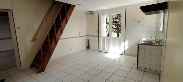 Corps de ferme avec 2 habitations et grange sur plus de 5000