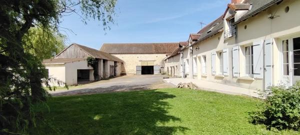Corps de ferme avec 2 habitations et grange sur plus de 5000