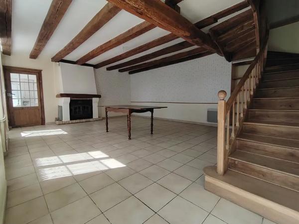 Corps de ferme avec 2 habitations et grange sur plus de 5000
