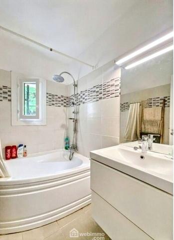 Villas 120 m² à Sainte-Maxime 83120