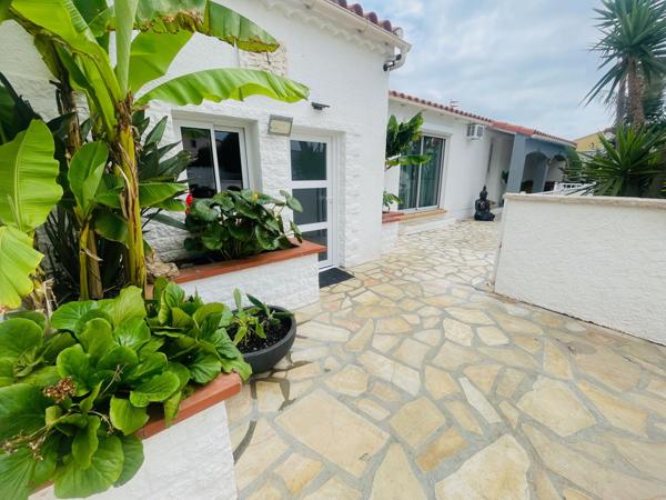 VILLA T6 + APPARTEMENT T2 INDEPENDANT