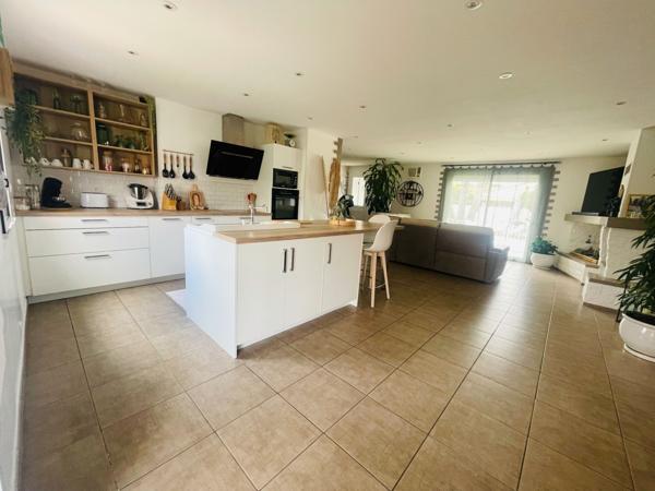 VILLA T6 + APPARTEMENT T2 INDEPENDANT