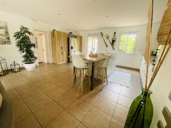 VILLA T6 + APPARTEMENT T2 INDEPENDANT