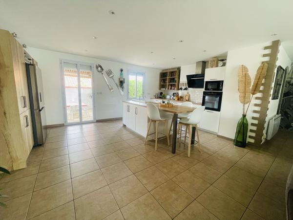 VILLA T6 + APPARTEMENT T2 INDEPENDANT