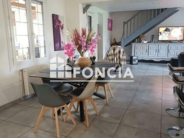 Location Maison 8 pièces 230 m² - Tilloloy 80700