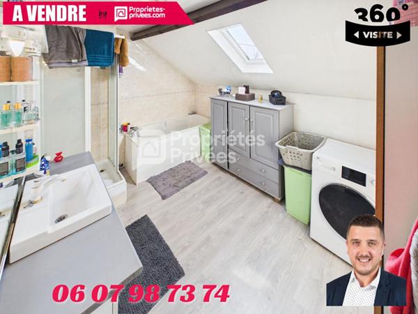 Grande maison avec terrain, garage et deux logements indépendants