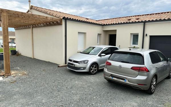 Maison à louer    4 pièces •  Villiers-en-Plaine
