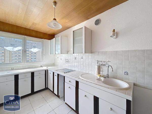 Appartement à louer 2 pièces 50.45m² Villeurbanne (69100)