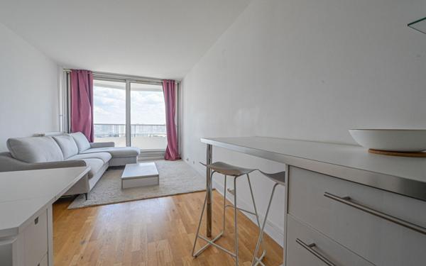Appartement à vendre    1 pièce • 26,47 m2 Paris 18