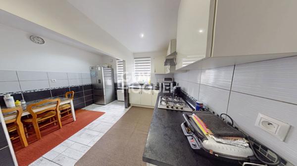 Maison familiale rénovée avec cour et garages 117 m² - Mulhouse