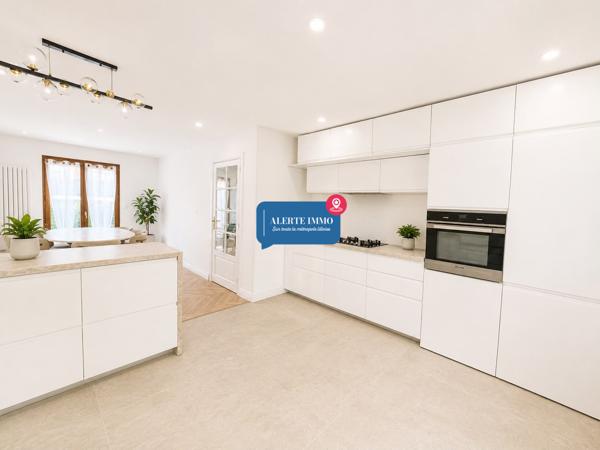 Maison individuelle semi plain-pied Seclin 130 m² hab/ 210 m² utiles – 4 ch – 2 SDB – Sous-sol 70 m²