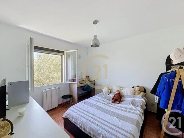 Maison à vendre  8 pièces - 193,32 m 2   BEAUCAIRE  - 30