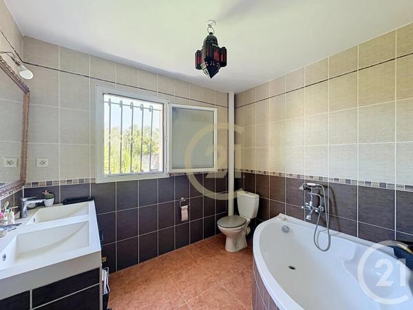 Maison à vendre  8 pièces - 193,32 m 2   BEAUCAIRE  - 30
