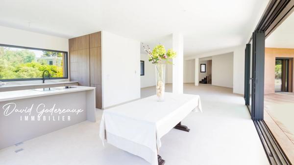 Immobilier Saint-Raphaël (83700) – Villa 287.6m2 – 1 995 000 €