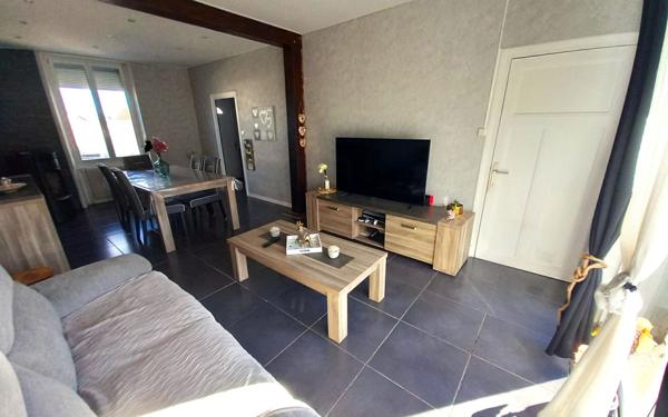 Maison à vendre    5 pièces •  Montceau-les-Mines