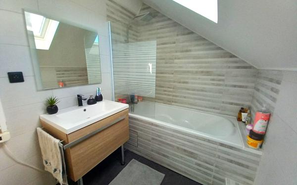 Maison à vendre    5 pièces •  Montceau-les-Mines