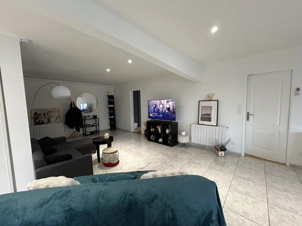 Location                                                      Appartement
                        
                     4 pièces                      114 m2                     à Rouvroy