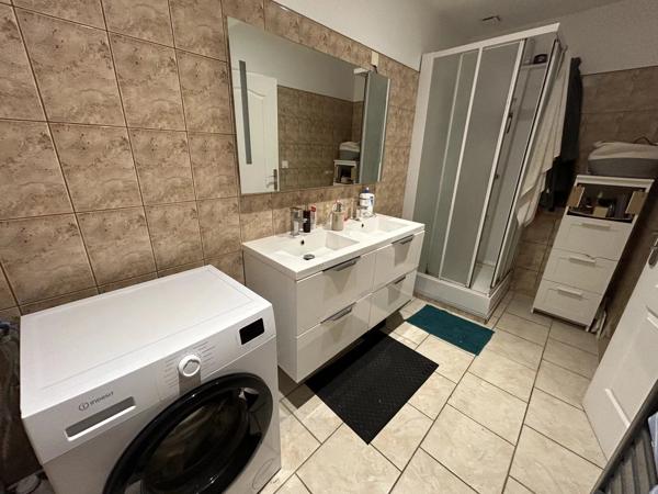 Location                                                      Appartement
                        
                     4 pièces                      114 m2                     à Rouvroy