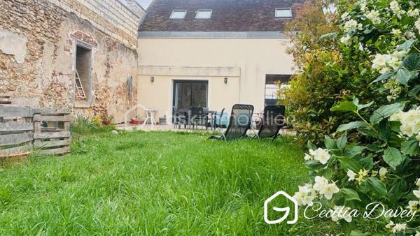 *** Nouveauté : Maison ancienne de caractère pleine de cachet avec son agréable espace extérieur composé d’une terrasse et d’un jardin intimiste ***

Edifiée sur un terrain entièrement clôturé, au calme et clos de murs, cette propriété authentique allie le charme authentique de l'ancien (poutres apparentes, colombages, magnifique cave voûtée...) et le confort d'une possible vie de plain-pied, composée de pièces généreuses et chaleureuses baignées de lumières.
Vous découvrirez de beaux volumes, des éléments anciens préservés, ainsi qu’un agréable espace extérieur composé d’une terrasse et d’un jardin intimiste, idéal pour profiter des beaux jours en toute tranquillité.
Une maison rare, pleine d’âme et de caractère, parfaite pour les amoureux de l’ancien en quête d’un cadre de vie privilégié.

* Descriptif de la Maison *

Au rez-de-chaussée :
- Une jolie entrée avec wc séparé et lave-mains
- Une spacieuse cuisine dinatoire, aménagée et équipée de marque Schmidt 
- Un beau salon de charme avec structure à colombages apparente
- Une pièce salon / bureau / chambre de plain-pied donnant directement sur l'extérieur
- Une salle de bain avec wc

A l'étage :
- 4 chambres spacieuses permettant de les adapter à votre mode de vie, chambre, bureau, salle de jeux...
- Un dressing
- Une salle d'eau
- 2 wc séparés


* Ses extérieurs *
- Un terrain d'environ 273m² entièrement clos de murs
- Un emplacement de stationnement
- Un joli extérieur intérieure intime, bien exposé, permettant un véritable espace de détente, composée d'une terrasse et d'un jardin
- Une magnifique cave voûtée

* Son secteur *
- proximité de services : son centre ville, ses marchés, sa proximité avec la gare SNCF et ses commerçants
- 10 mins de la ville de la gare SNCF de Sens

* Ses équipements et ses avantages *
- Ville très recherché de part sa tranquillité, sa proximité avec la gare SNCF et ses commerçants
- Chauffage Gaz de ville (chaudière entretenue tous les ans) 
- Assainissement collectif aux normes
- Bonne isolation
- Fibre installée
- Toutes les ouvertures sont équipées de double vitrage

Cette jolie Maison coup de cœur est à visiter rapidement...