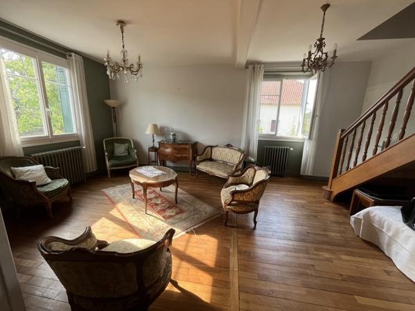 Maison à vendre |  Le Dorat |  6 pièces | 234 m²