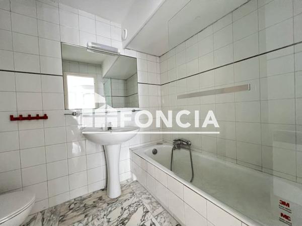 Location Appartement 2 pièces 36.1 m² - 26 RUE COMMANDANT ANDRE Cannes 06400